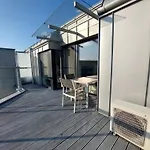 Modern Apartment With Air Conditioning And Parking In Cracow By Noclegi Renters