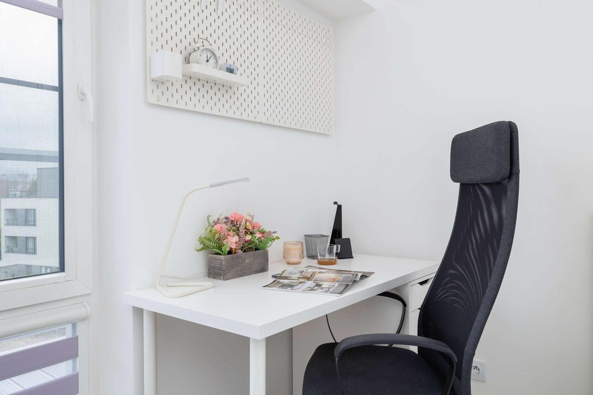 Modern With Air Conditioning And Parking In Cracow By Renters