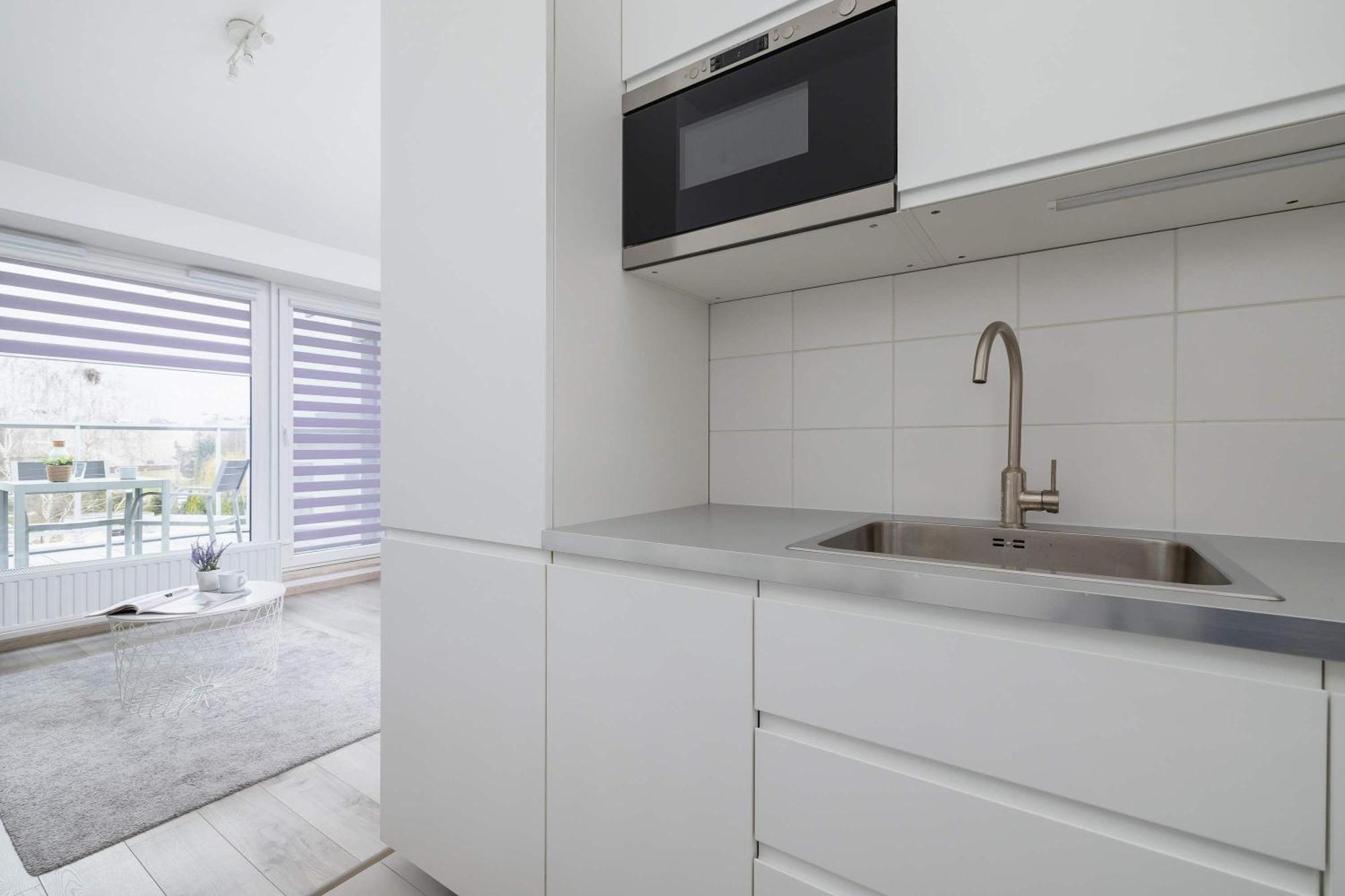 Modern With Air Conditioning And Parking In Cracow By Renters Apartment