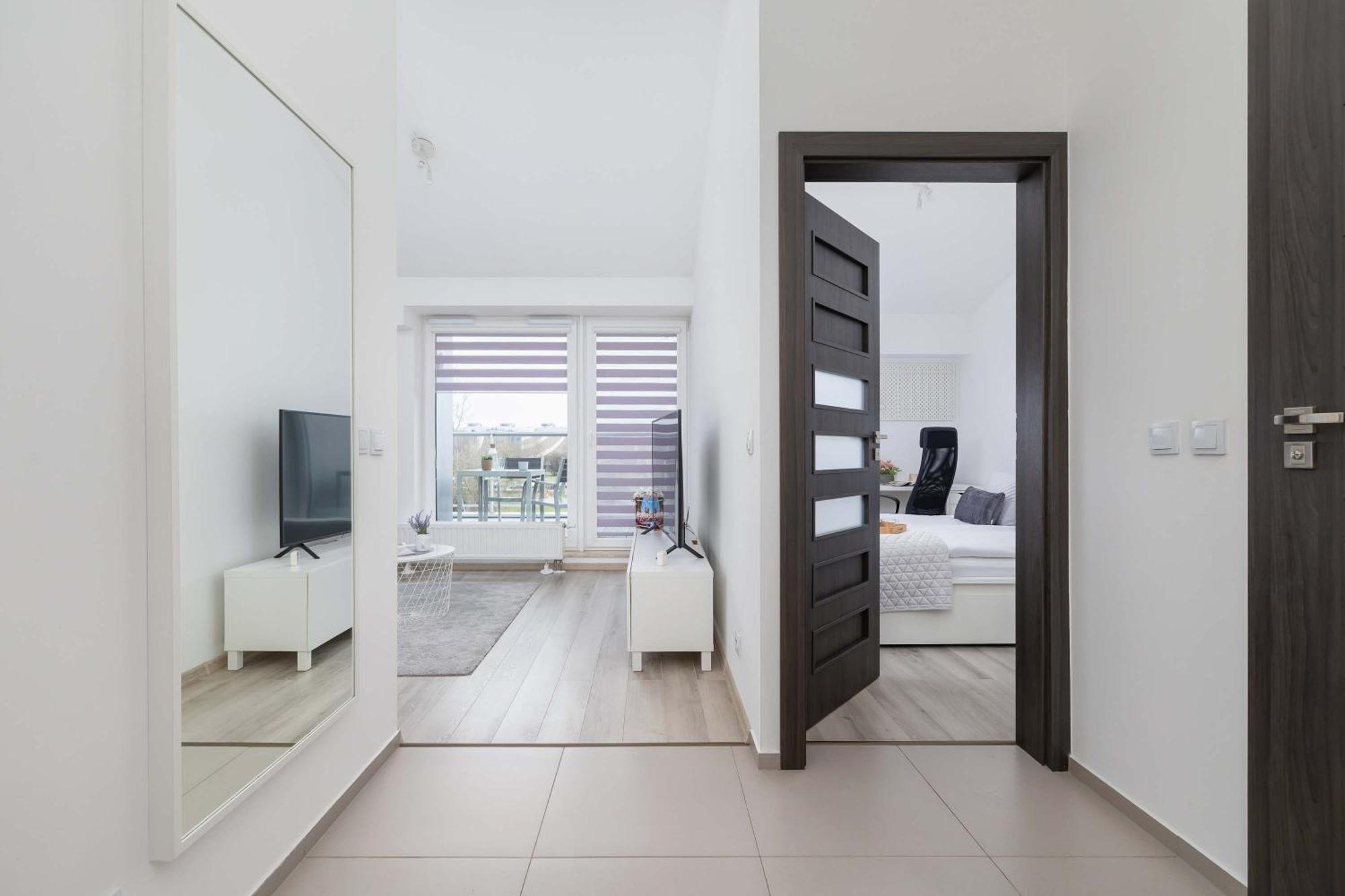 Modern With Air Conditioning And Parking In Cracow By Renters Apartment Krakau